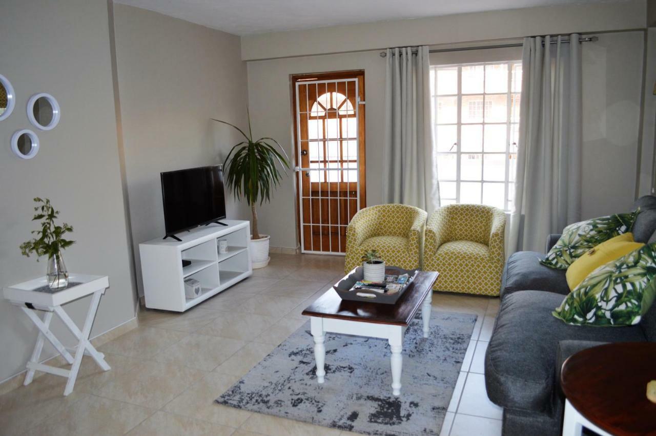 Town View Apartment Питърмарицбург Екстериор снимка