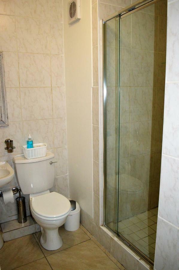 Town View Apartment Питърмарицбург Екстериор снимка